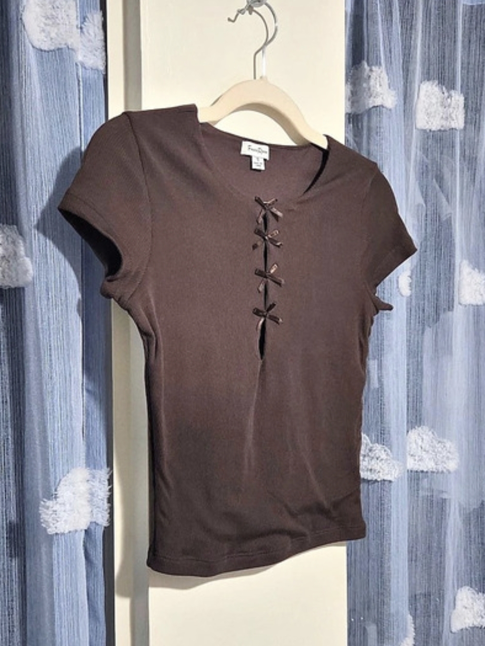Faded Rose Ribbed Bow Tee - Picture 2 of 9